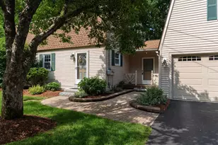130 Lindstrom Ln, Manchester, NH 03104 - Photo 1