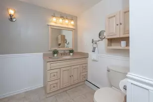 130 Lindstrom Ln, Manchester, NH 03104 - Photo 16