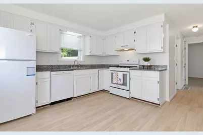 24 Killian Drive, Nashua, NH 03062 - Photo 2
