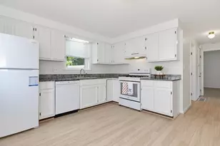 24 Killian Dr, Nashua, NH 03062 - Photo 2