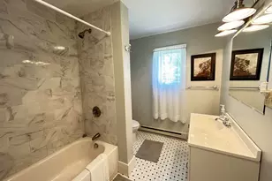 146 N Main St, Wolfeboro, NH 03894 - Photo 36