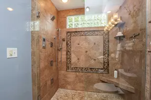 1327 Beech St, Manchester, NH 03104 - Photo 34