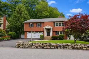 1327 Beech St, Manchester, NH 03104 - Photo 2