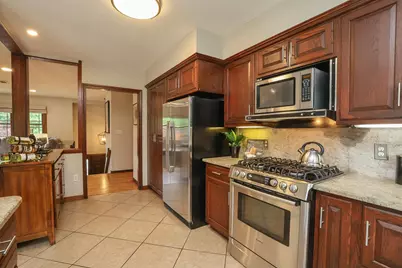 1327 Beech Street, Manchester, NH 03104 - Photo 18