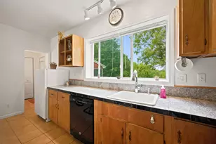 557 Old E Rd, Whitefield, NH 03598 - Photo 32