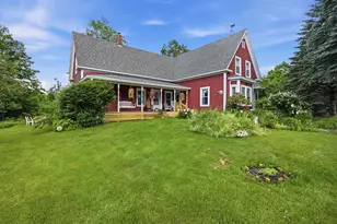 557 Old E Rd, Whitefield, NH 03598 - Photo 2