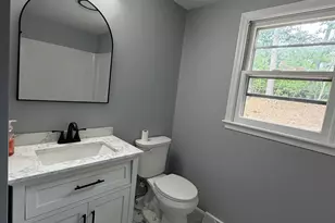 377 Broad St, Nashua, NH 03063 - Photo 20