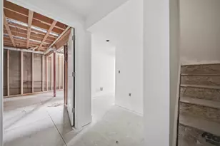 16 Manchester St, Nashua, NH 03064 - Photo 40