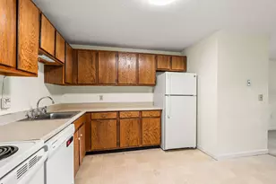 1202 White Cedar Blvd, Portsmouth, NH 03801 - Photo 10
