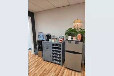 500 Harvey Road #Suite 102 Room 2, Manchester, NH 03103 - Photo 4
