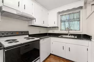 105 Portsmouth Ave, Exeter, NH 03833 - Photo 10