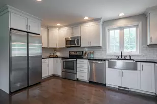 266 Kent Farm Rd, Hampstead, NH 03841 - Photo 8