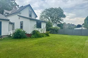 18 Blossom St, Keene, NH 03431 - Photo 4