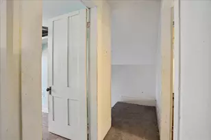 60 Avery St, Laconia, NH 03246 - Photo 22