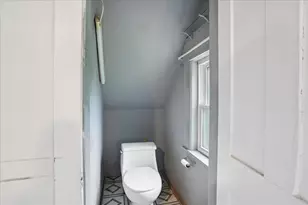 60 Avery St, Laconia, NH 03246 - Photo 18