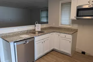 15 Bennett St, Nashua, NH 03064 - Photo 12