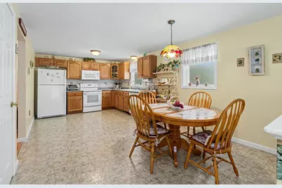 68 Barbara Lane, Hudson, NH 03051 - Photo 6