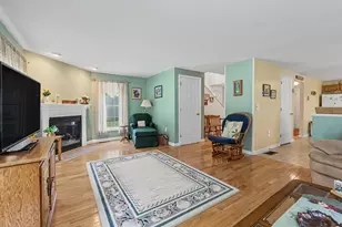68 Barbara Ln, Hudson, NH 03051 - Photo 10