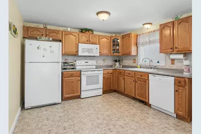 68 Barbara Lane, Hudson, NH 03051 - Photo 4