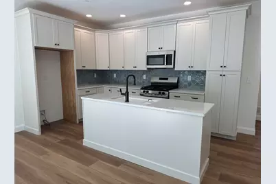 5A Dearborn Circle, Goffstown, NH 03045 - Photo 2