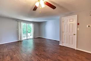 50 Edward J Roy Dr, Manchester, NH 03104 - Photo 12