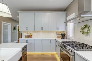 416 Blane Cir, Pembroke, NH 03275 - Photo 4