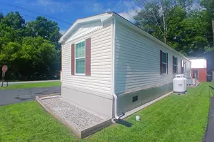 3 Daniels Dr, Enfield, NH 03748 - Photo 2