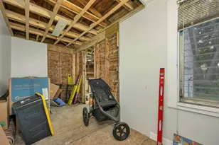 110 Spring St, Laconia, NH 03246 - Photo 4
