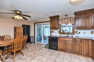 366 Blevens Dr, Manchester, NH 03104 - Photo 12