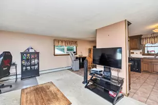 366 Blevens Dr, Manchester, NH 03104 - Photo 16
