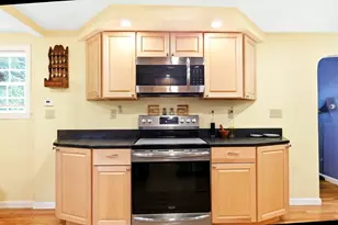49 Aurore Ave, Manchester, NH 03109 - Photo 12