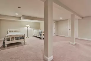 35 Furnival Rd, Nashua, NH 03064 - Photo 24