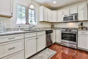 35 Furnival Rd, Nashua, NH 03064 - Photo 14