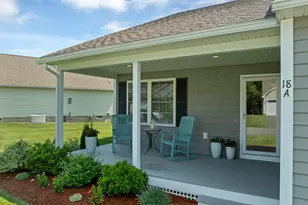 18 Weymouth Ct, Hudson, NH 03051 - Photo 2