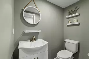 18 Weymouth Ct, Hudson, NH 03051 - Photo 32