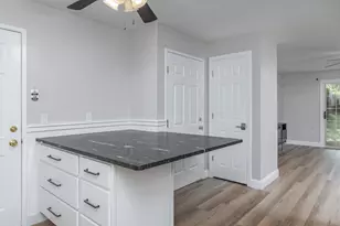 15 Northbrook Dr, Manchester, NH 03102 - Photo 6