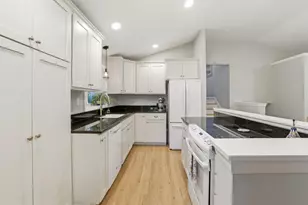 65 Londonderry Rd, Windham, NH 03087 - Photo 6