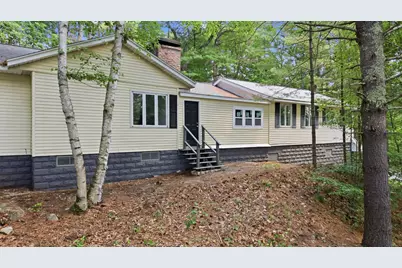 37 Hall Road, Londonderry, NH 03053 - Photo 2