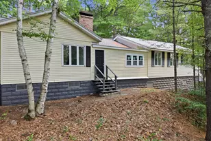 37 Hall Rd, Londonderry, NH 03053 - Photo 2