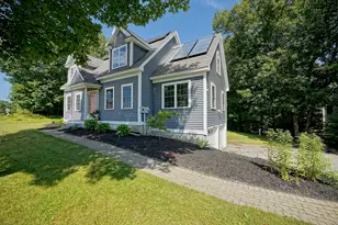 2 Wood Ridge Ln, Exeter, NH 03833 - Photo 2