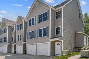 17 Tammy Ct, Hudson, NH 03051 - Photo 1