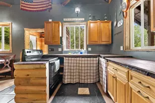 529 Maple St, Newport, NH 03773 - Photo 10