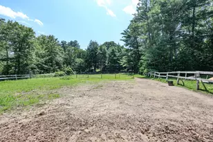 22 Holton Cir, Londonderry, NH 03053 - Photo 10