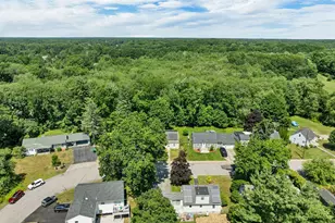 20 Maplecrest St, Newmarket, NH 03857 - Photo 10