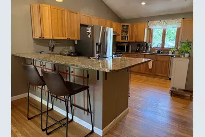 26 Pheasant Lane, Manchester, NH 03109 - Photo 2