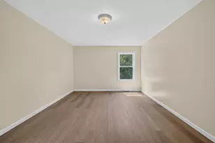 129 E Main St, Hampstead, NH 03826 - Photo 18