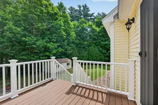 129 E Main St, Hampstead, NH 03826 - Photo 36