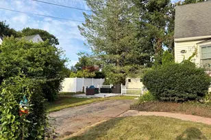 10 Ruth Ln, Hampton, NH 03842 - Photo 4