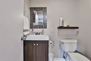 2 Fieldstone Dr, Derry, NH 03038 - Photo 8