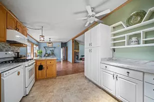 417 Middle Rd, Dover, NH 03820 - Photo 16